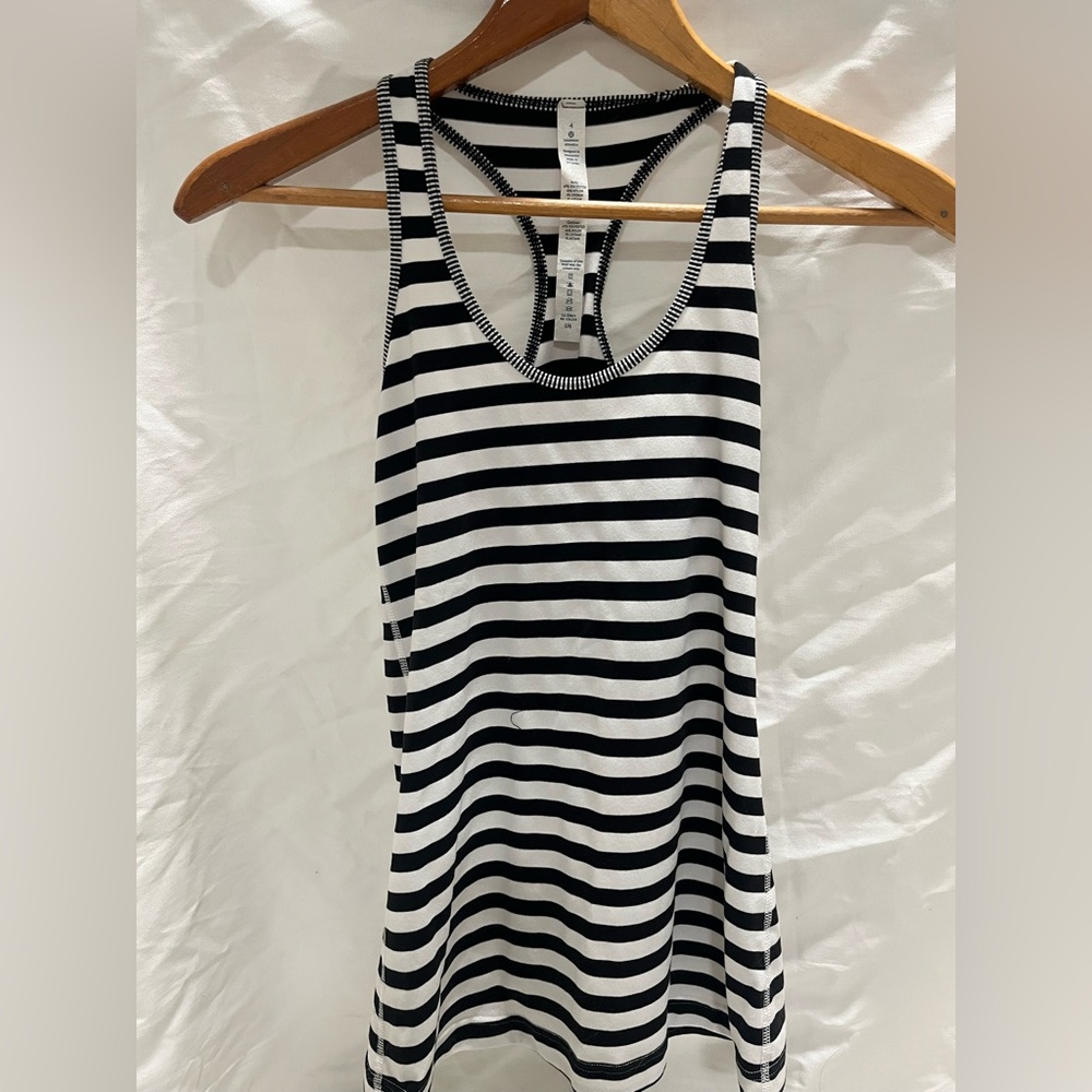 Lululemon tank top
